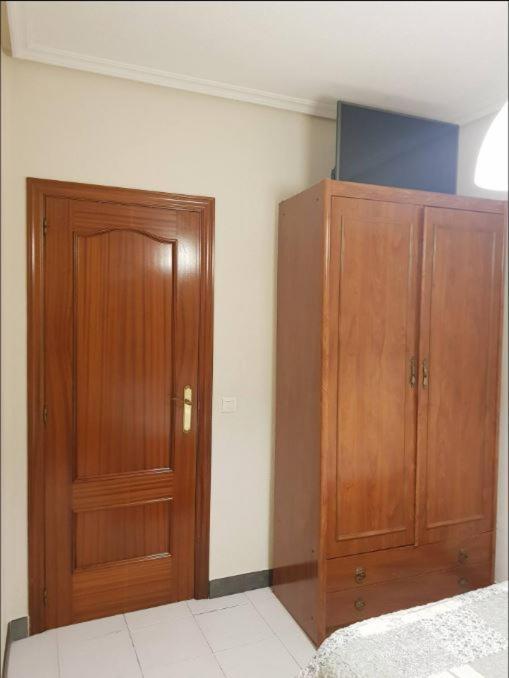 Private Room With Shared Bathroom Salamanca Exterior photo